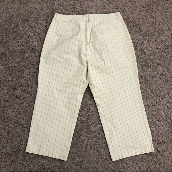 Dockers Women Cream Stripes Capri Pants Womens 12 - Picture 8 of 8